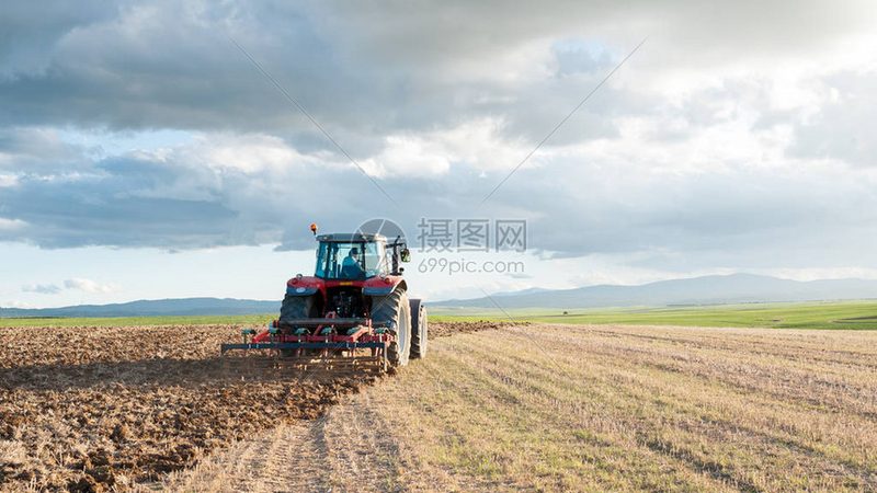 散养羊场围栏设备选型：关键因素与误区解析**